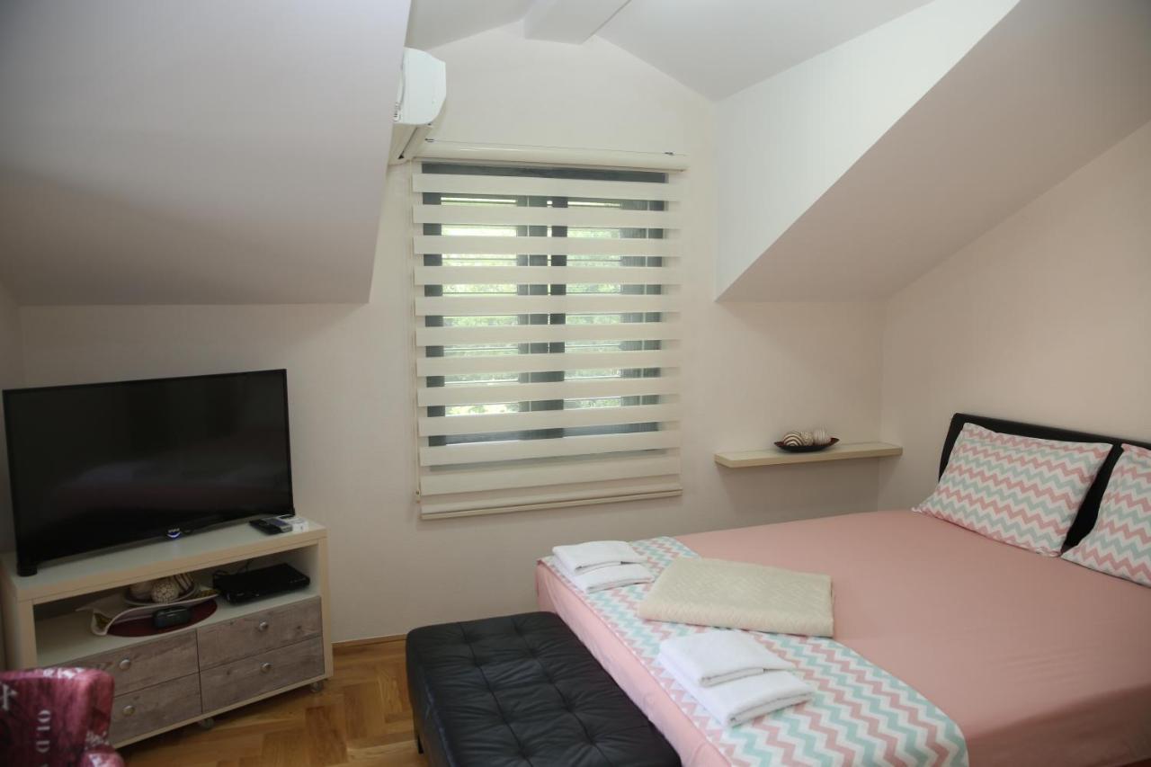 Apartmani Dijana 2 كوتور المظهر الخارجي الصورة